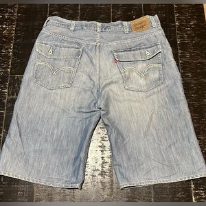 Vintage Levi’s 579 baggy blue jean denim shorts men’s 40